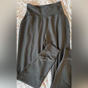 High-Waist olive Active joggers